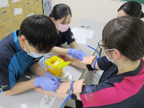 楽しく学び、実践につなげる実技研修の画像