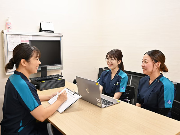 月に1回の研修と面談の画像