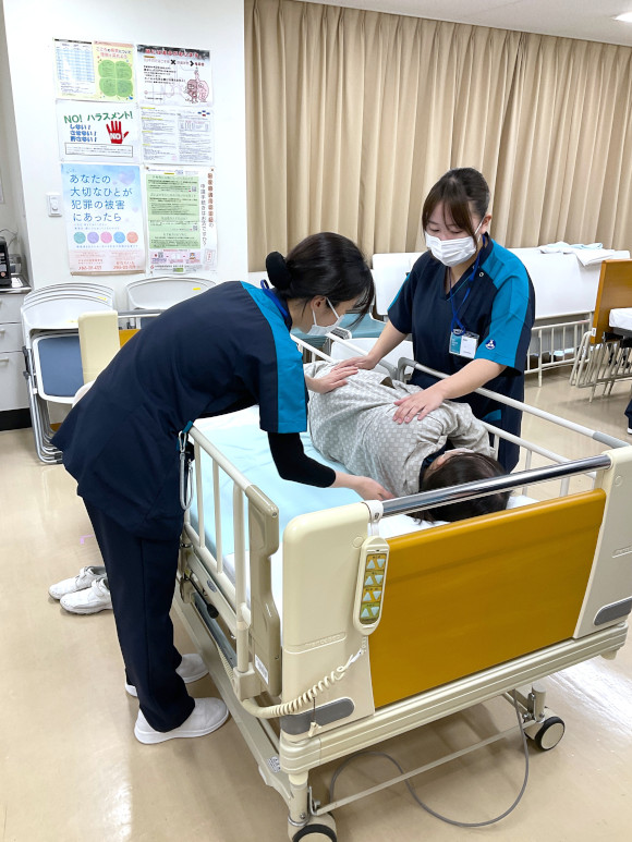 ベッドメイキング・更衣・トランス