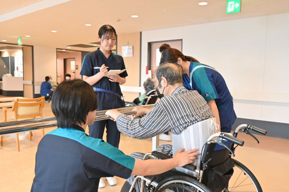 じっくり学ぶローテーション研修・キャリアラダーシステム