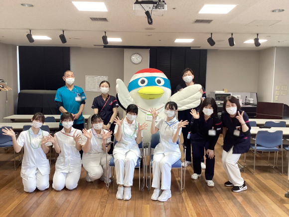 鶴のまきちゃんと写真撮影