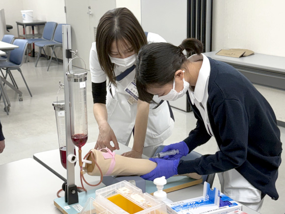 先輩看護師がやさしく指導します♪