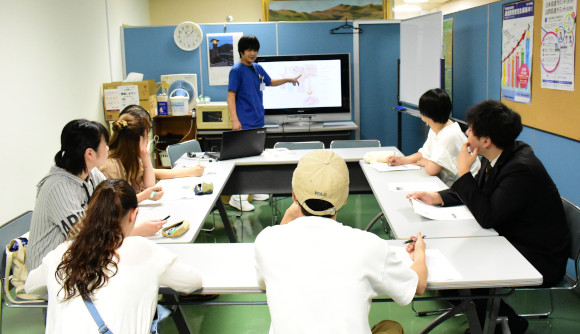 看護師になりたい学生を応援します！「奨学生会議」の画像