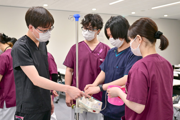 新人看護師の成長をみんなでサポートの画像