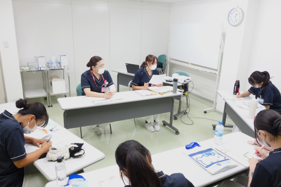 体験後の意見交換や質疑応答の様子