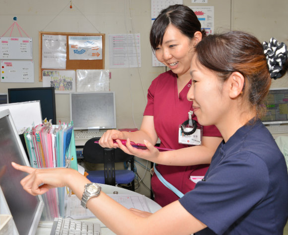看護部全体で「支え・関わる」新人教育