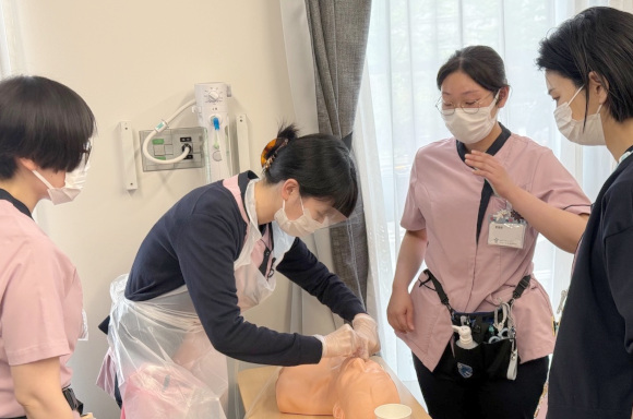 看護師としての基礎が身に付く新人教育の画像