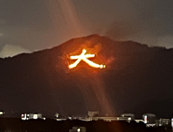 交通アクセスにもプライベートにも便利な立地の画像