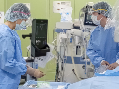 手術の様子（平成立石病院）