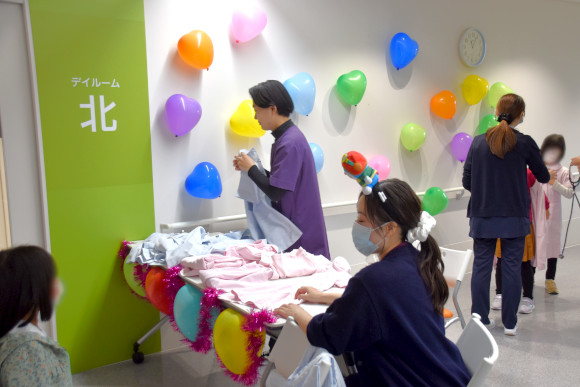 地域とつながる「健康フェスティバル」の画像