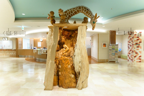 ロビー、モニュメント