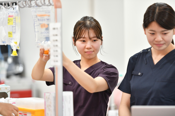 3人制で新人看護師を手厚くサポートの画像