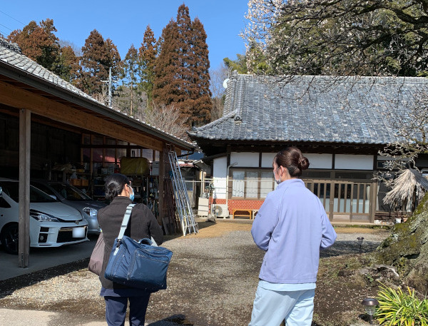 2件目の訪問を行う様子